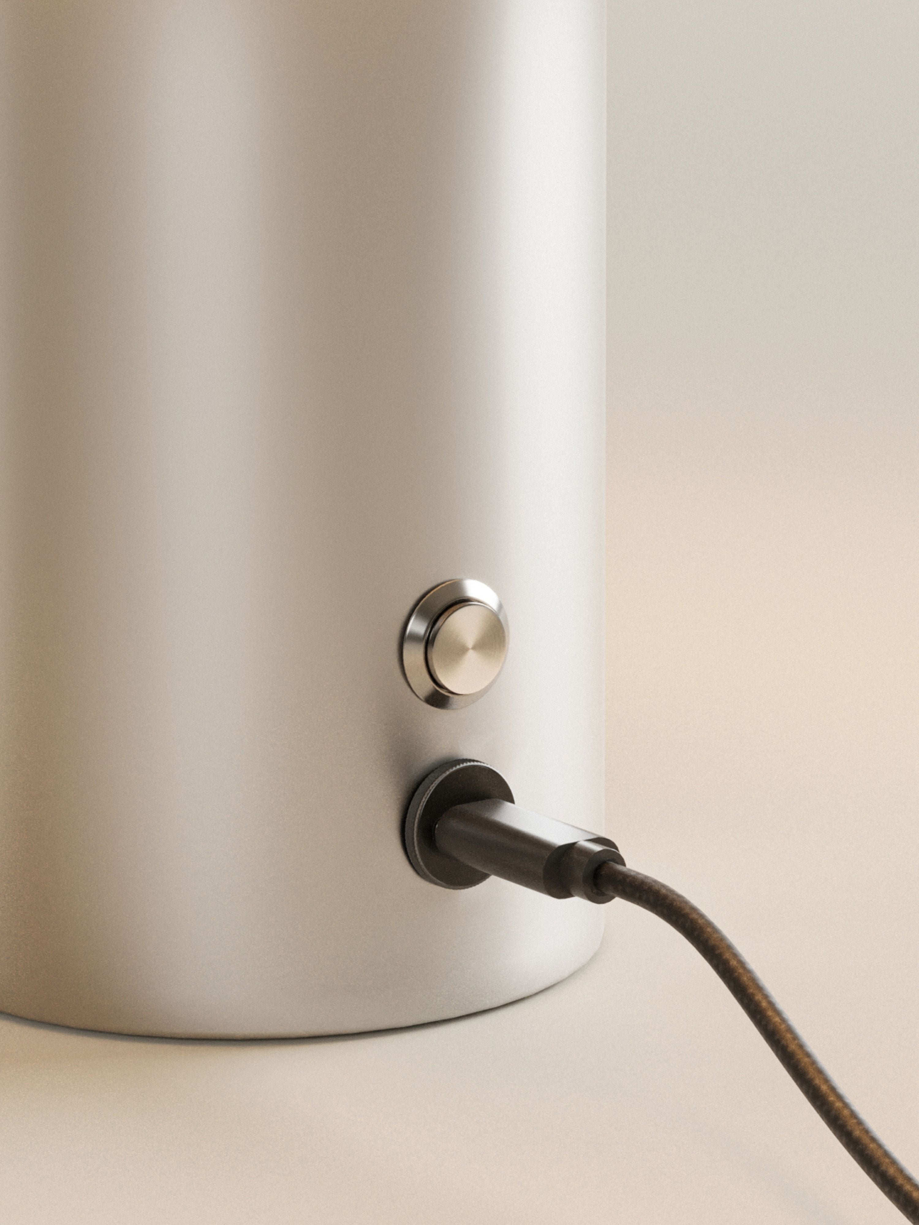 Auríe Tragbare Lampe | Satiniertes Aluminium