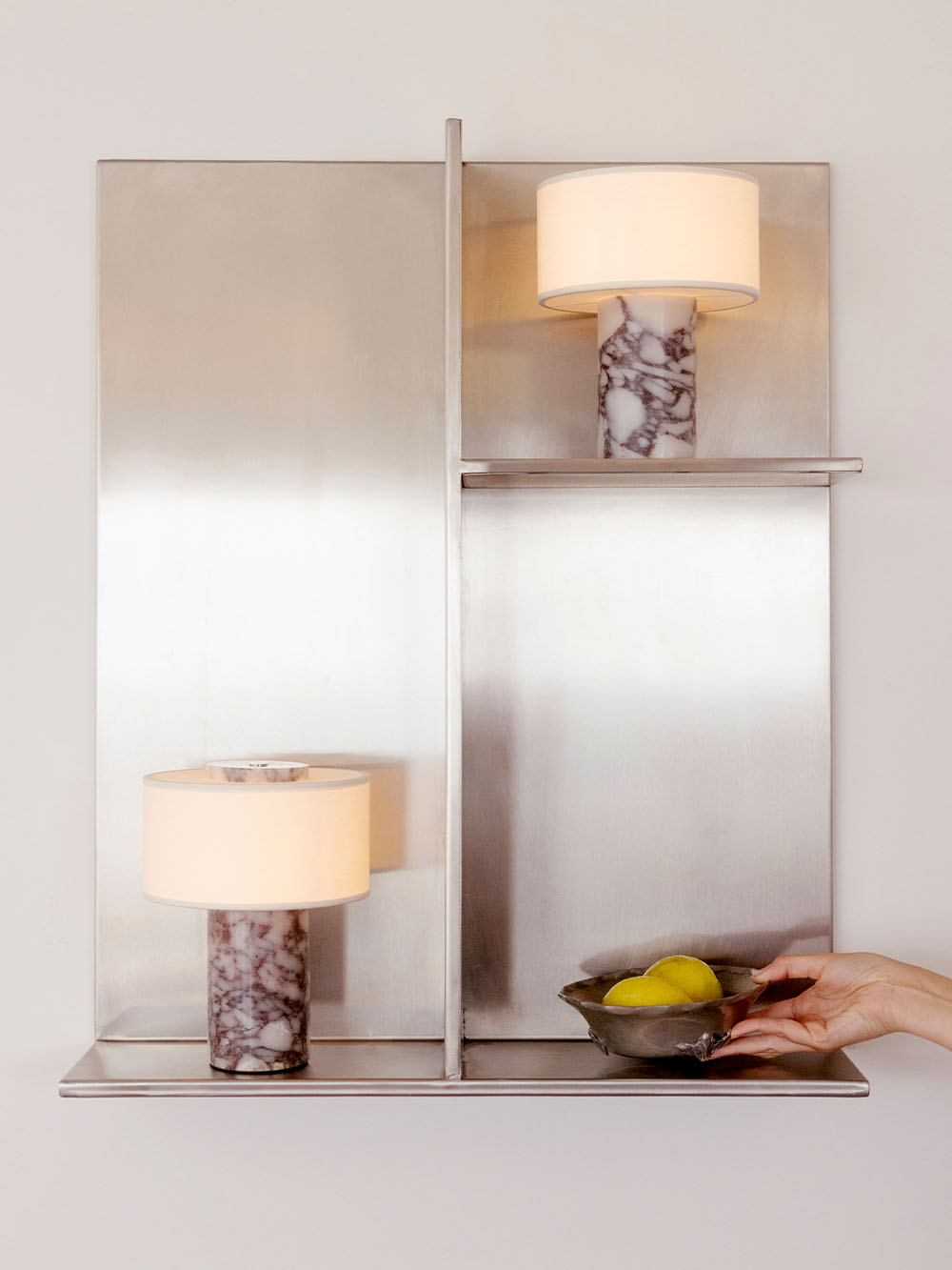 Auríe tragbare Lampe | Calacatta Viola Marmor und Leinen