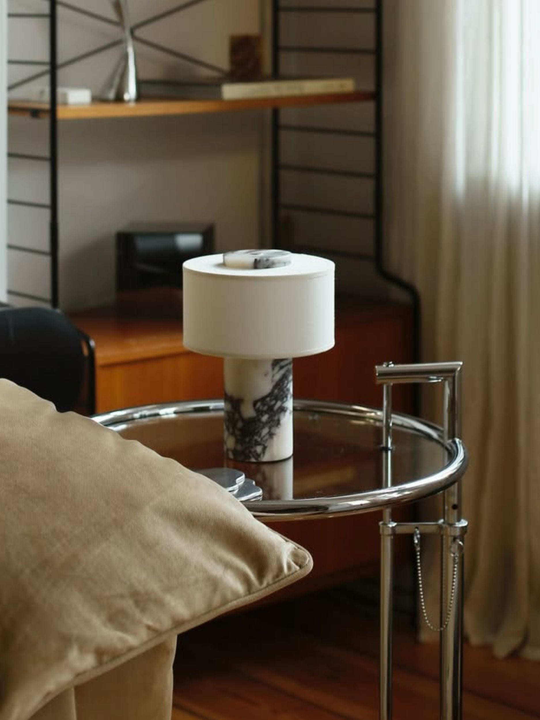 Auríe tragbare Lampe | Calacatta Viola Marmor und Leinen