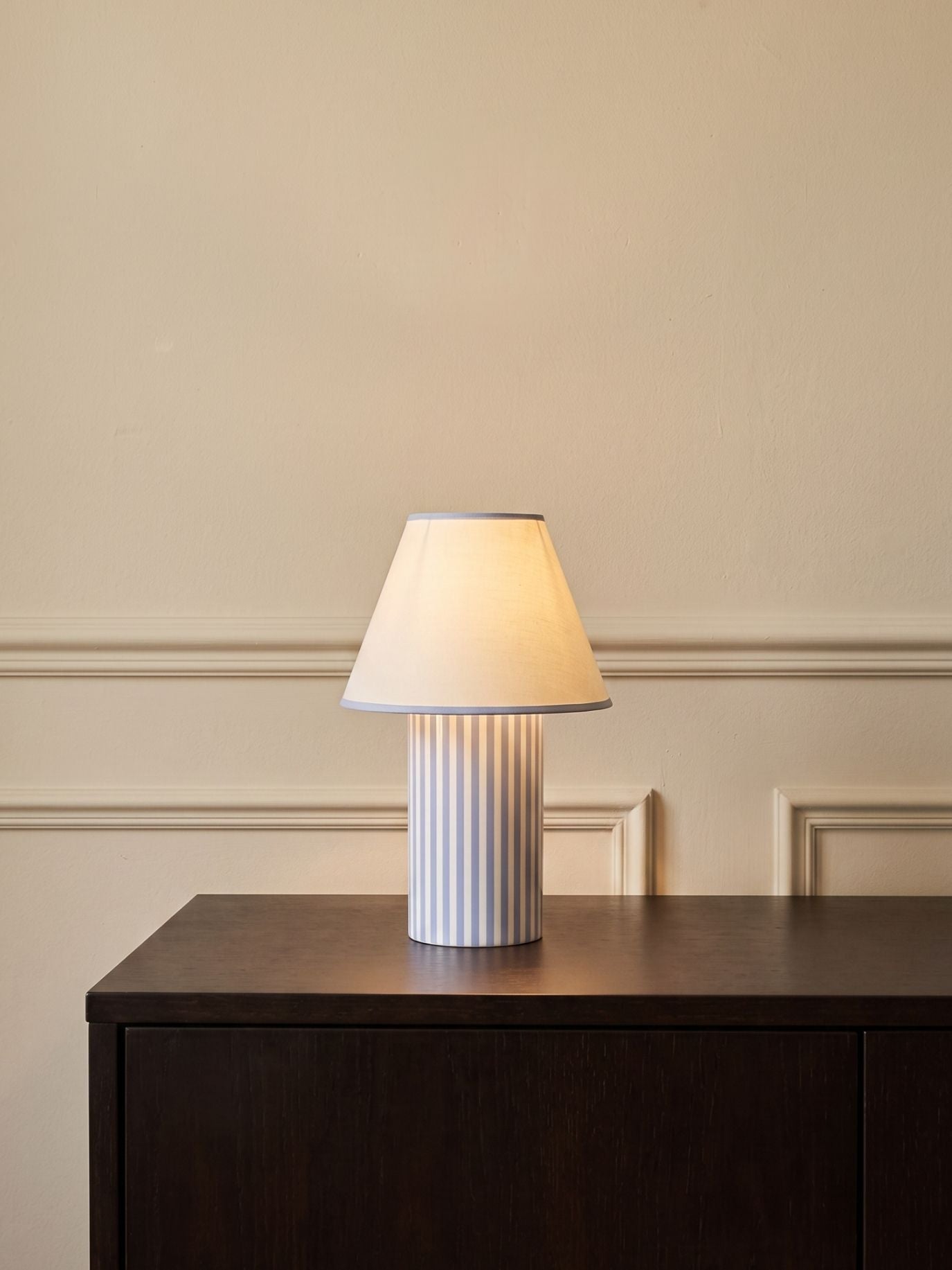 Das Original – Rossa Tragbare Lampe | Calacatta Viola & Leinen