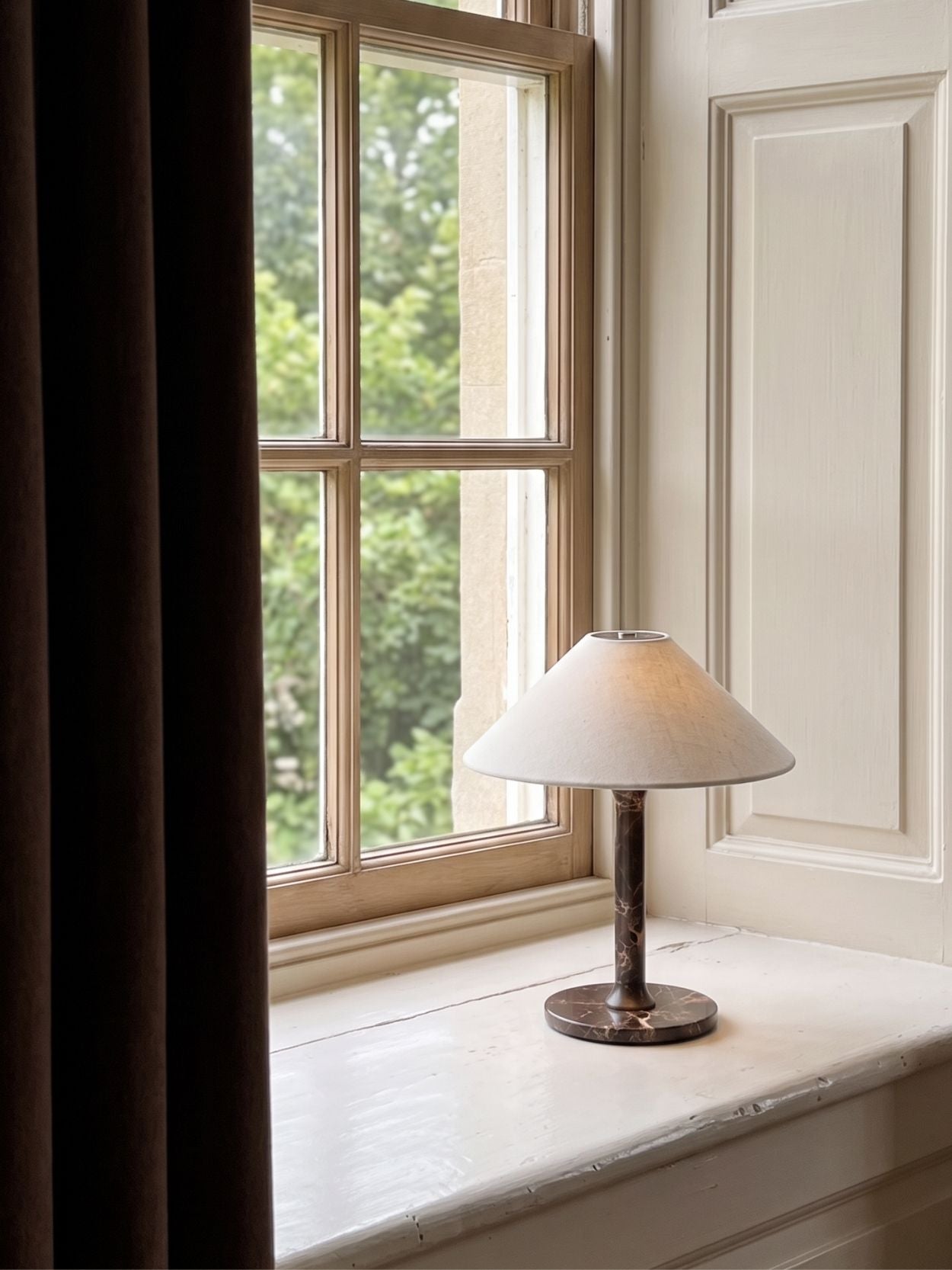Das Original – Rossa Tragbare Lampe | Calacatta Viola & Leinen