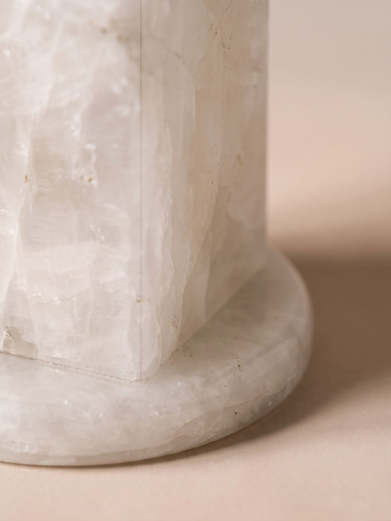 The Eva Vase | Alabaster
