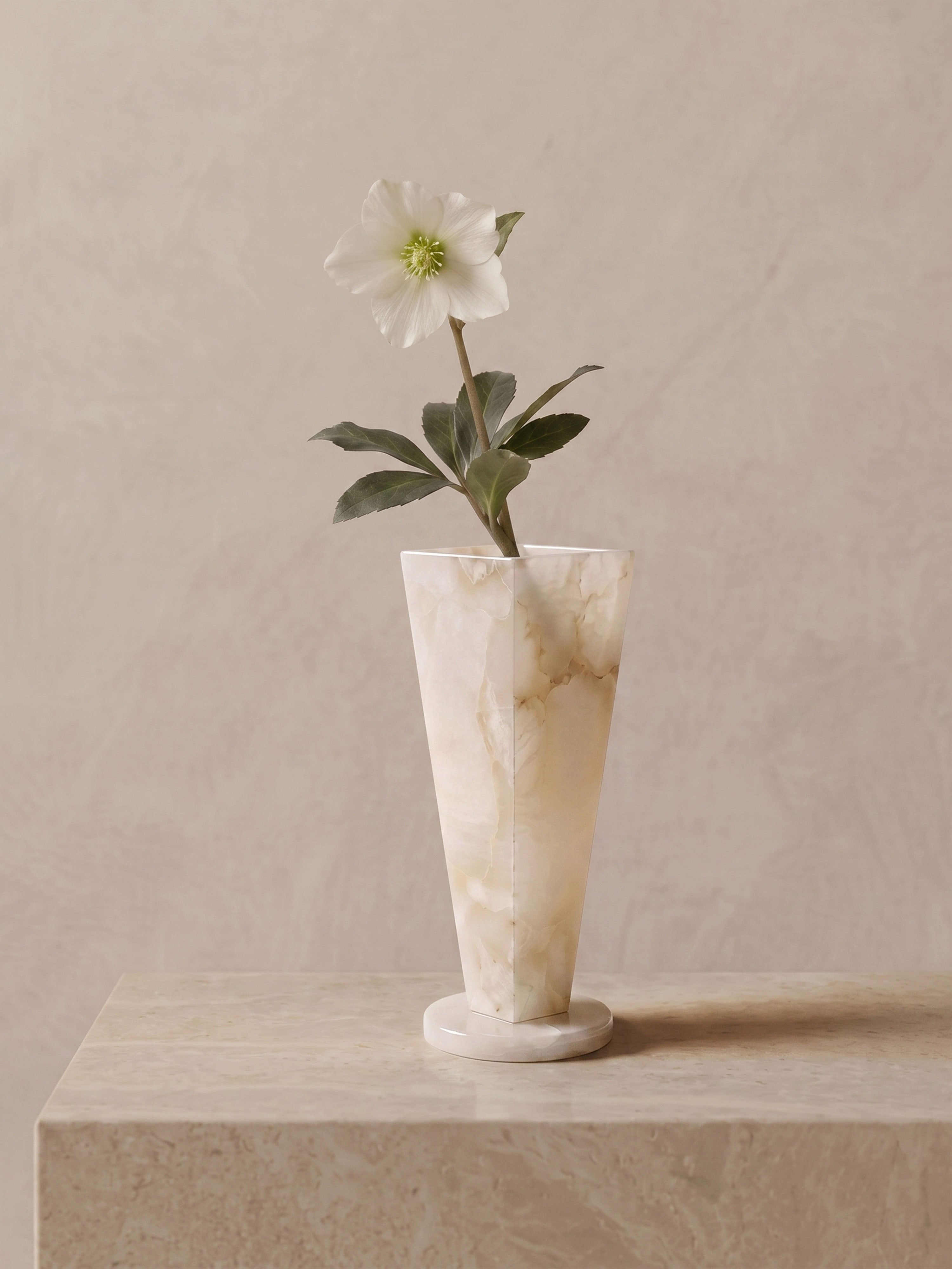 The Elva Vase | Alabaster
