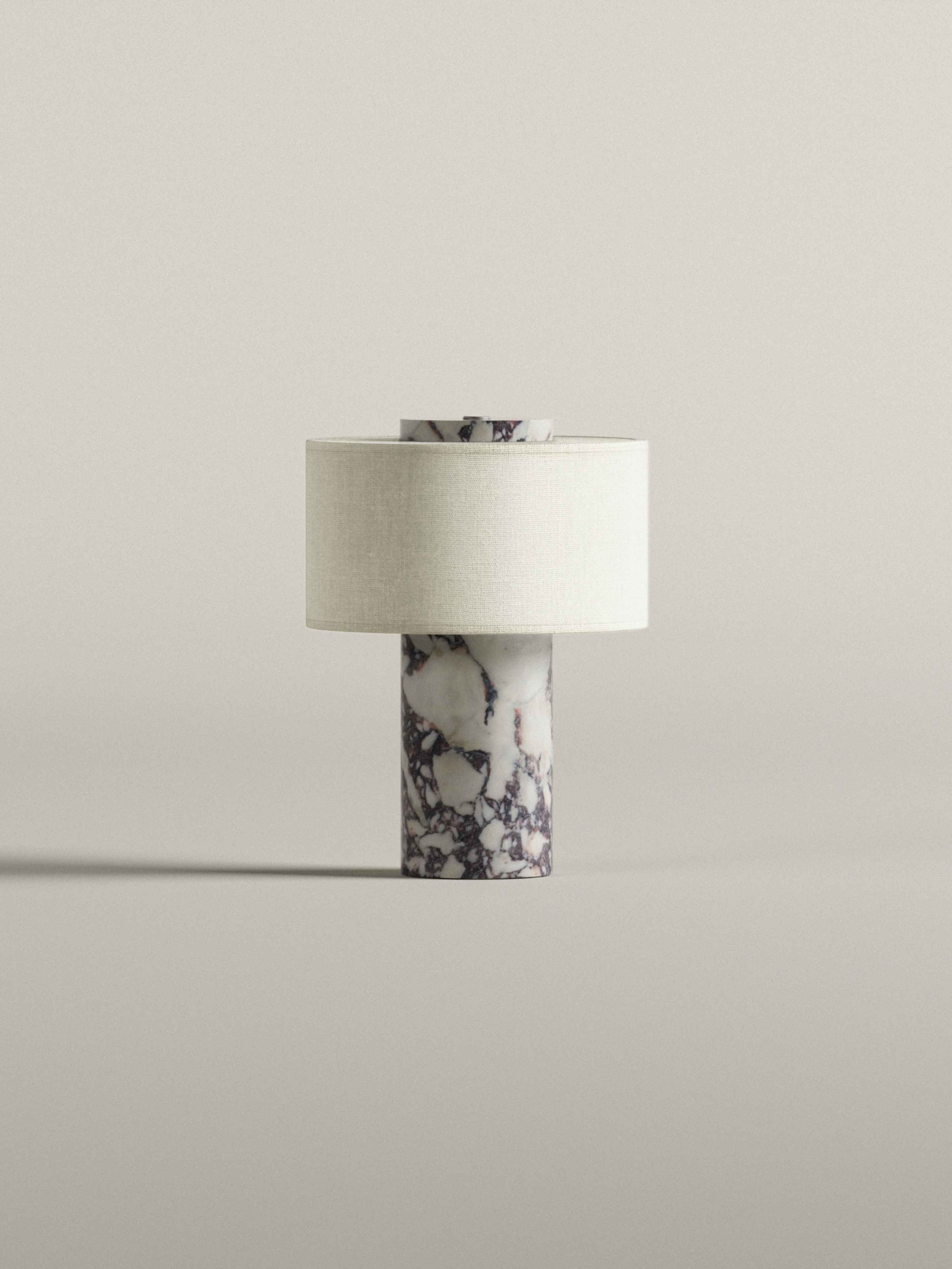Auríe tragbare Lampe | Calacatta Viola Marmor und Leinen