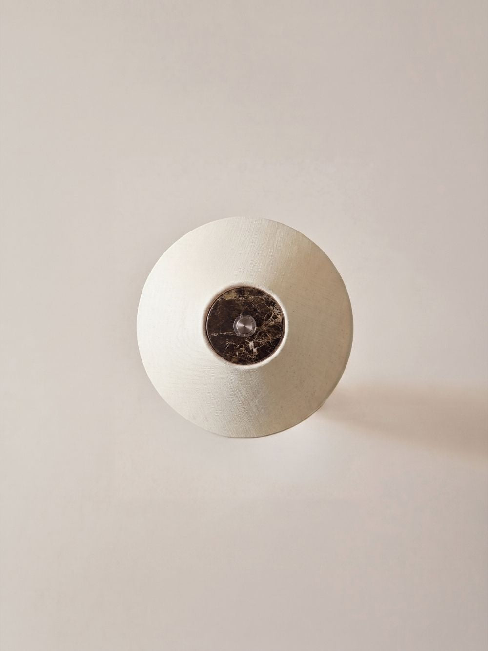 Das Original – Rossa Tragbare Lampe | Calacatta Viola & Leinen