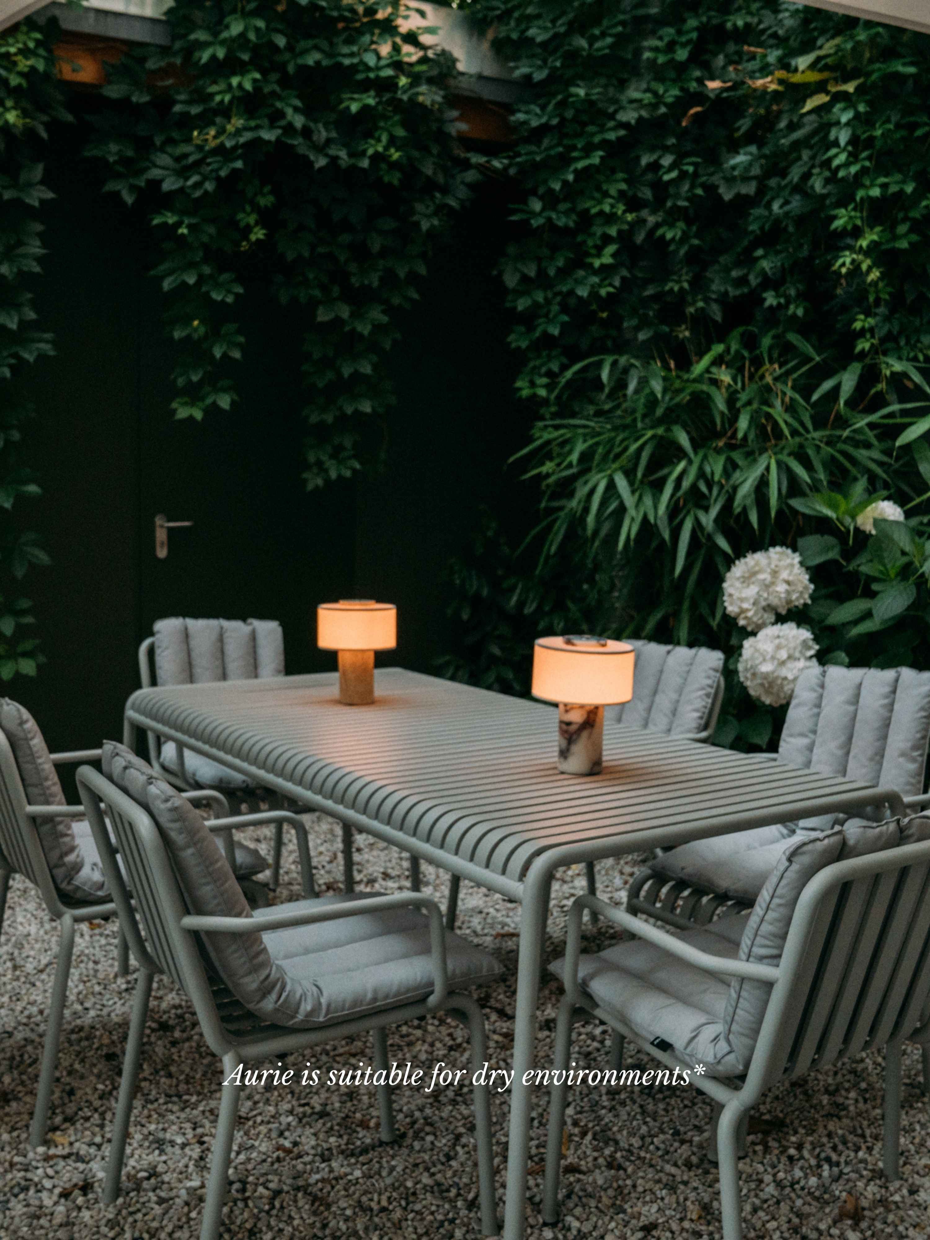 Auríe tragbare Lampe | Calacatta Viola Marmor und Leinen