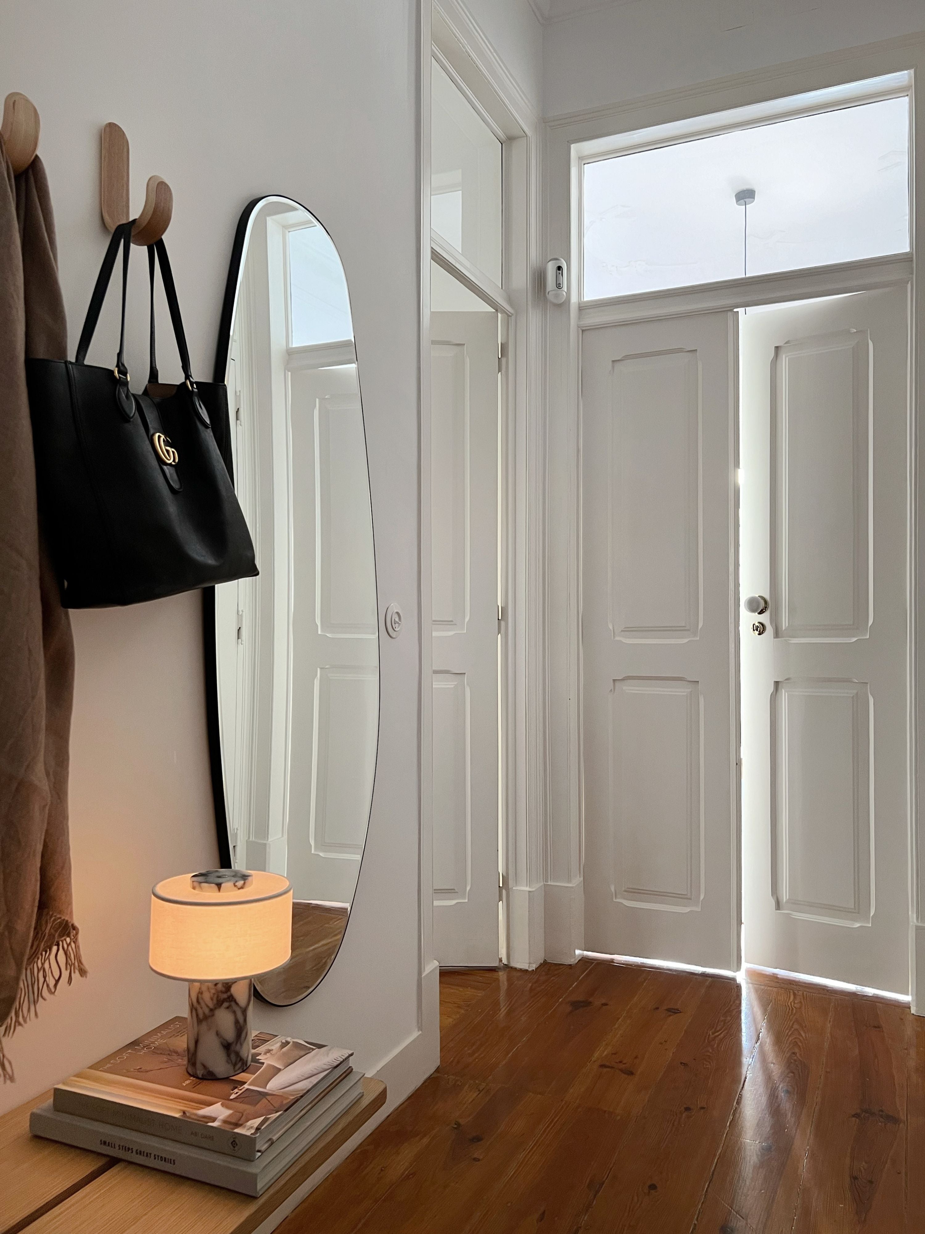 Auríe tragbare Lampe | Calacatta Viola Marmor und Leinen