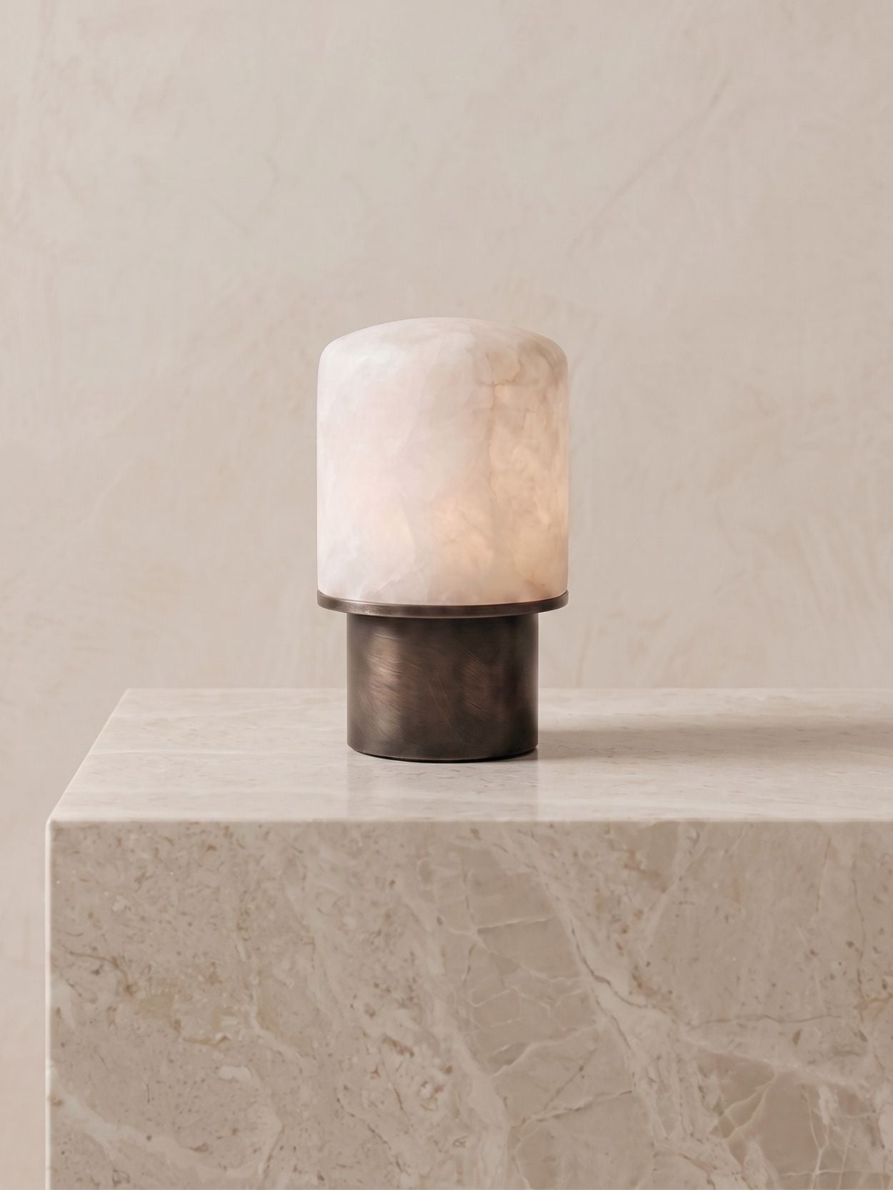 Das Original – Rossa Tragbare Lampe | Calacatta Viola & Leinen