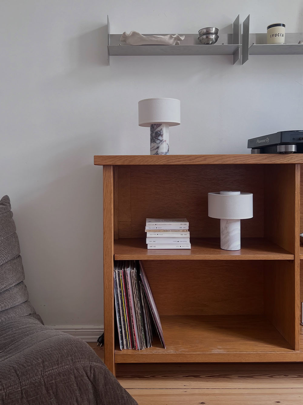 Auríe Portable Lamp | White Marble