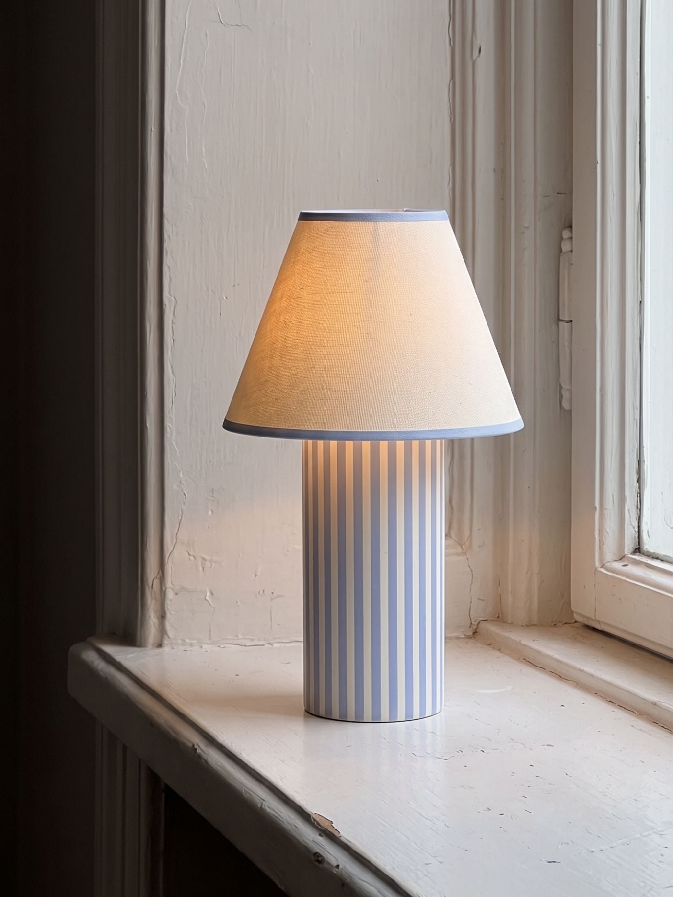 Das Original – Rossa Tragbare Lampe | Calacatta Viola & Leinen
