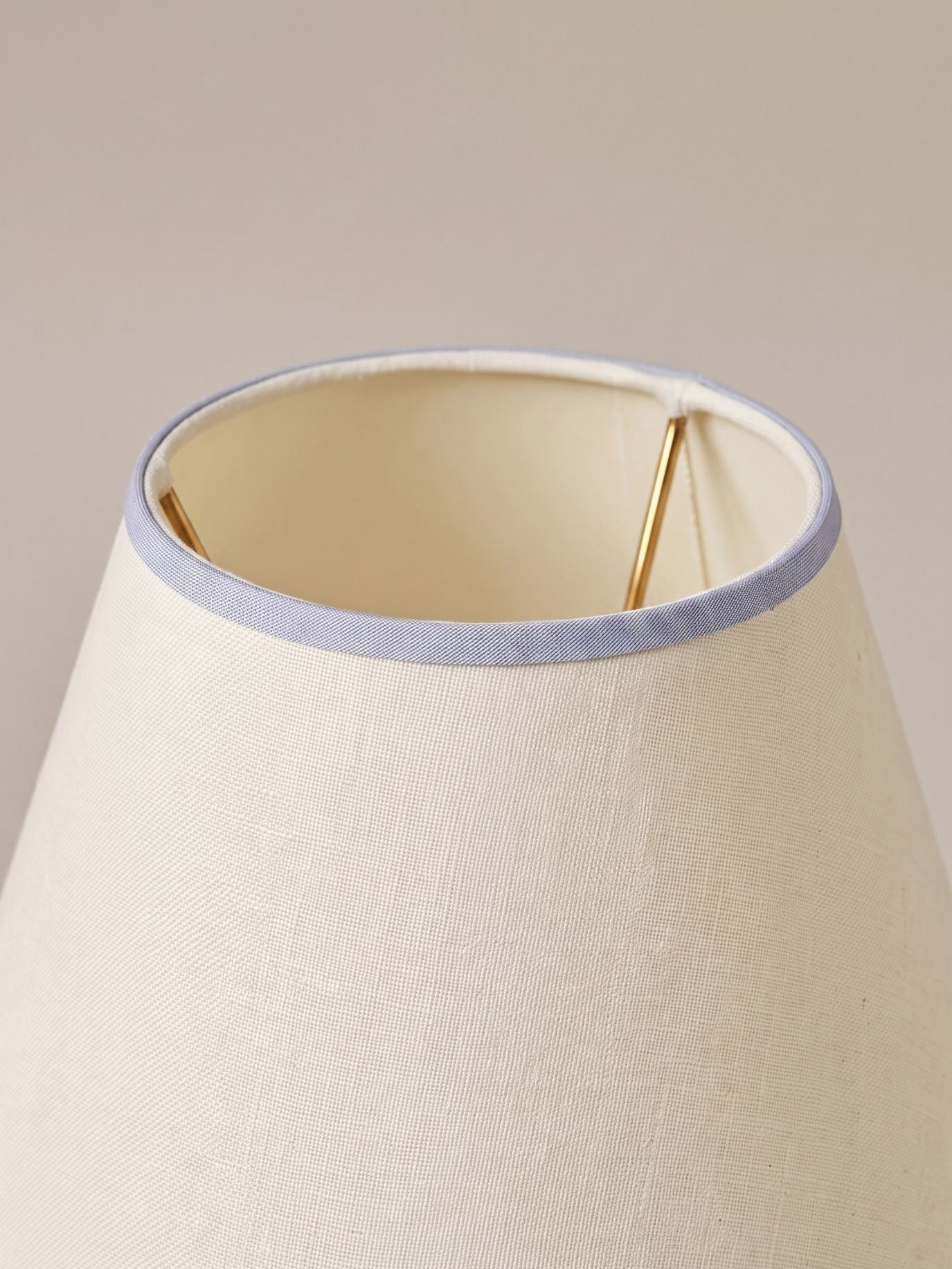 Das Original – Rossa Tragbare Lampe | Calacatta Viola & Leinen