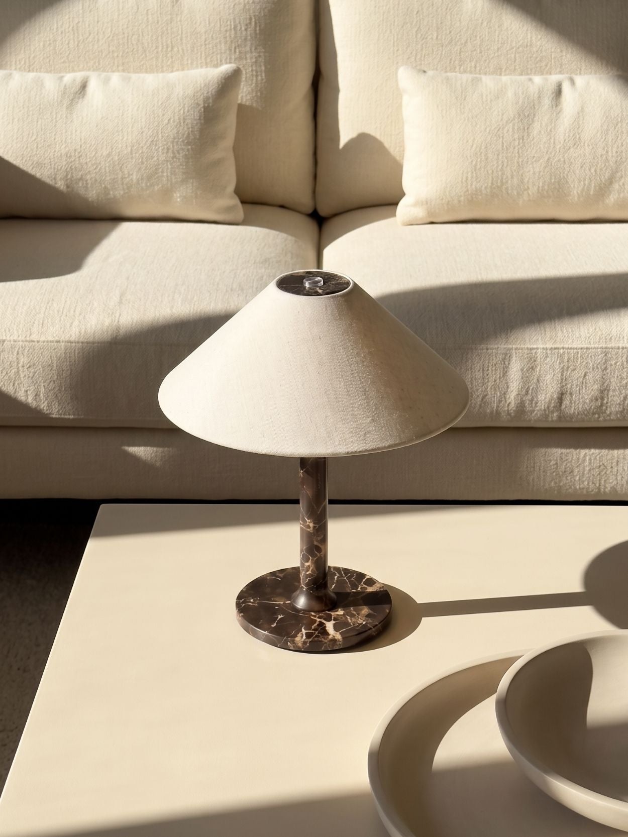 Das Original – Rossa Tragbare Lampe | Calacatta Viola & Leinen