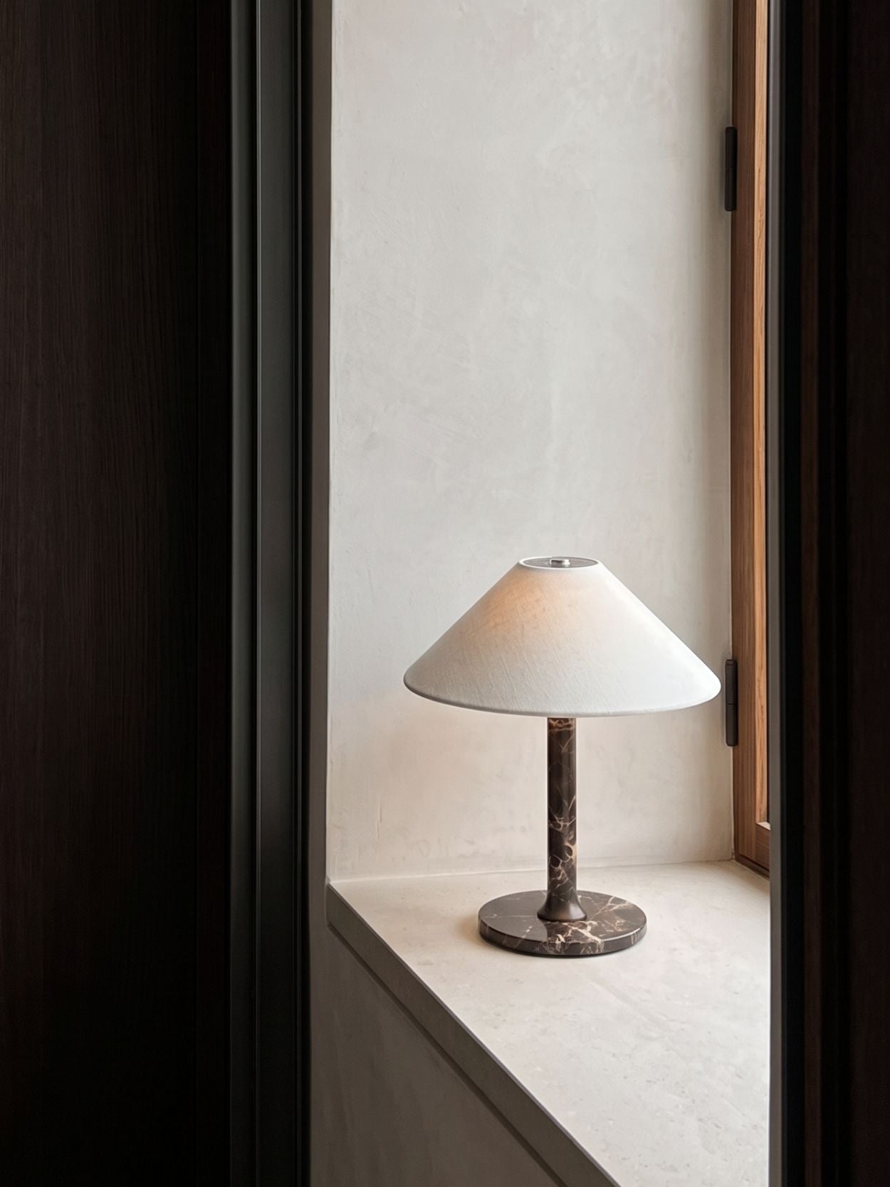 Das Original – Rossa Tragbare Lampe | Calacatta Viola & Leinen