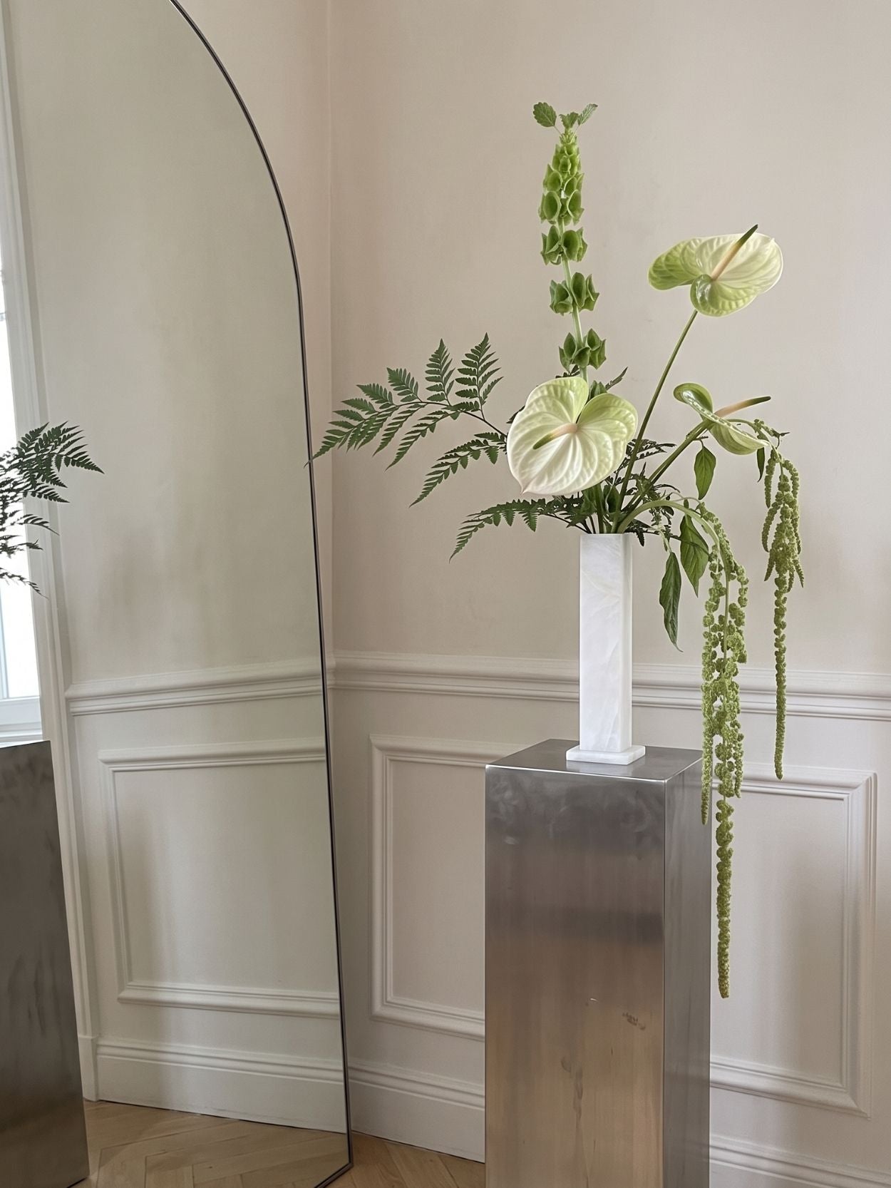 The Eva Vase | Alabaster