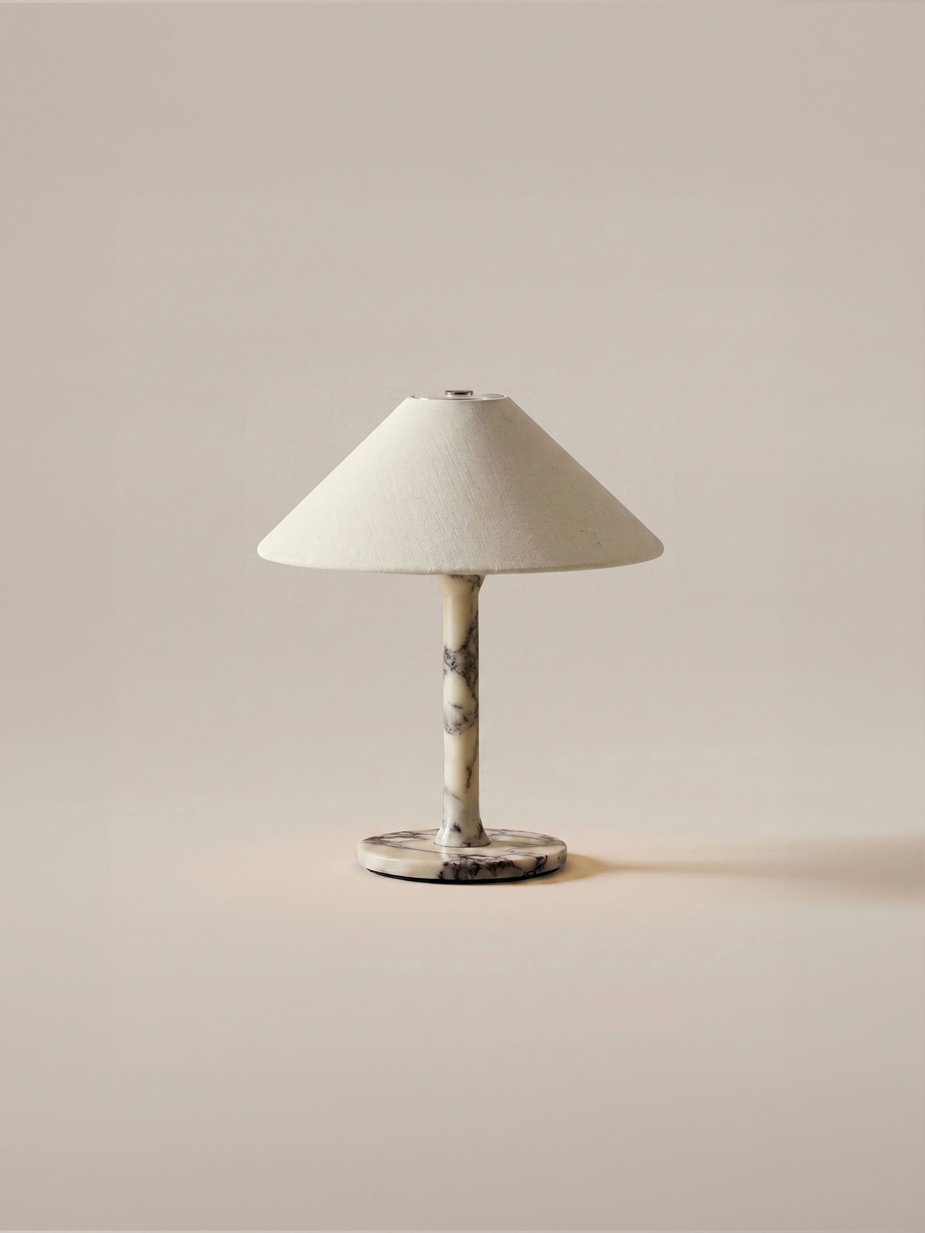 Rossa Tragbare Lampe | Calacatta Viola & Leinen