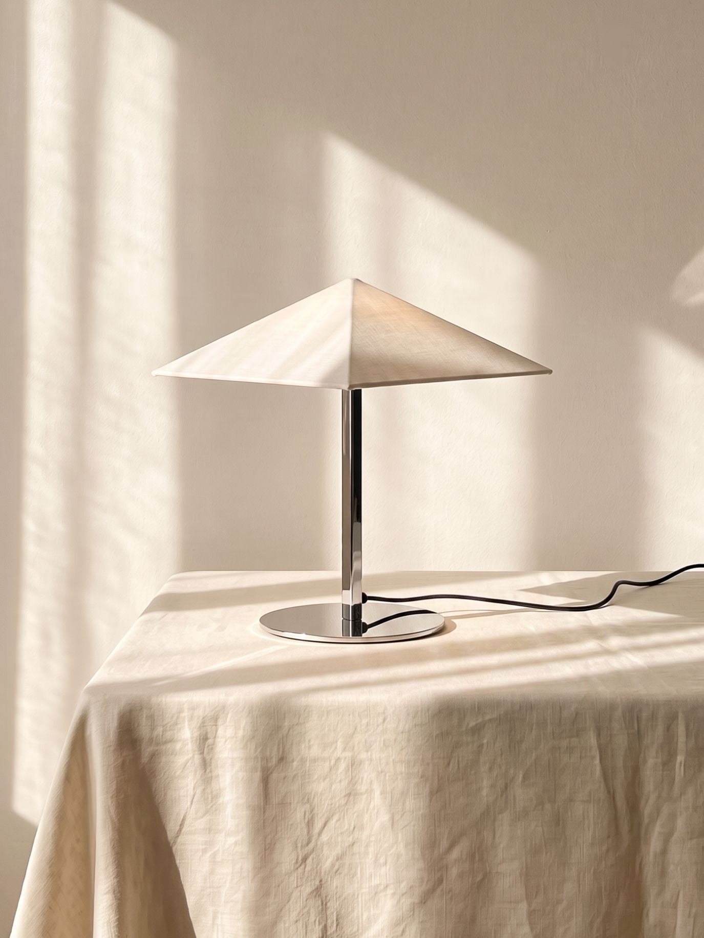 Vela Table Lamp | Chrome & Linen