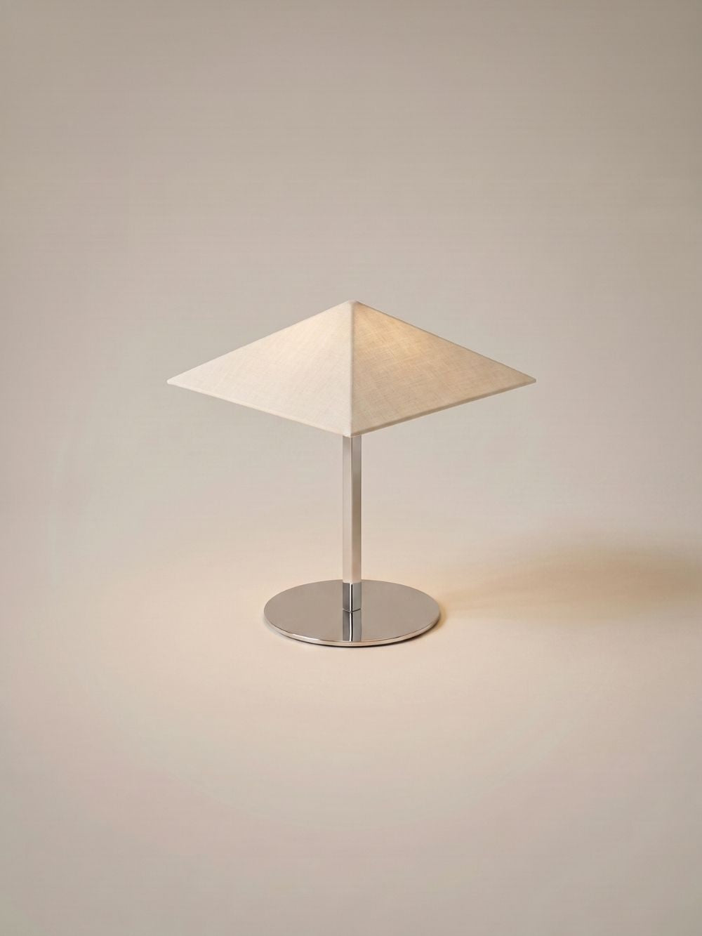 Vela Table Lamp | Chrome & Linen
