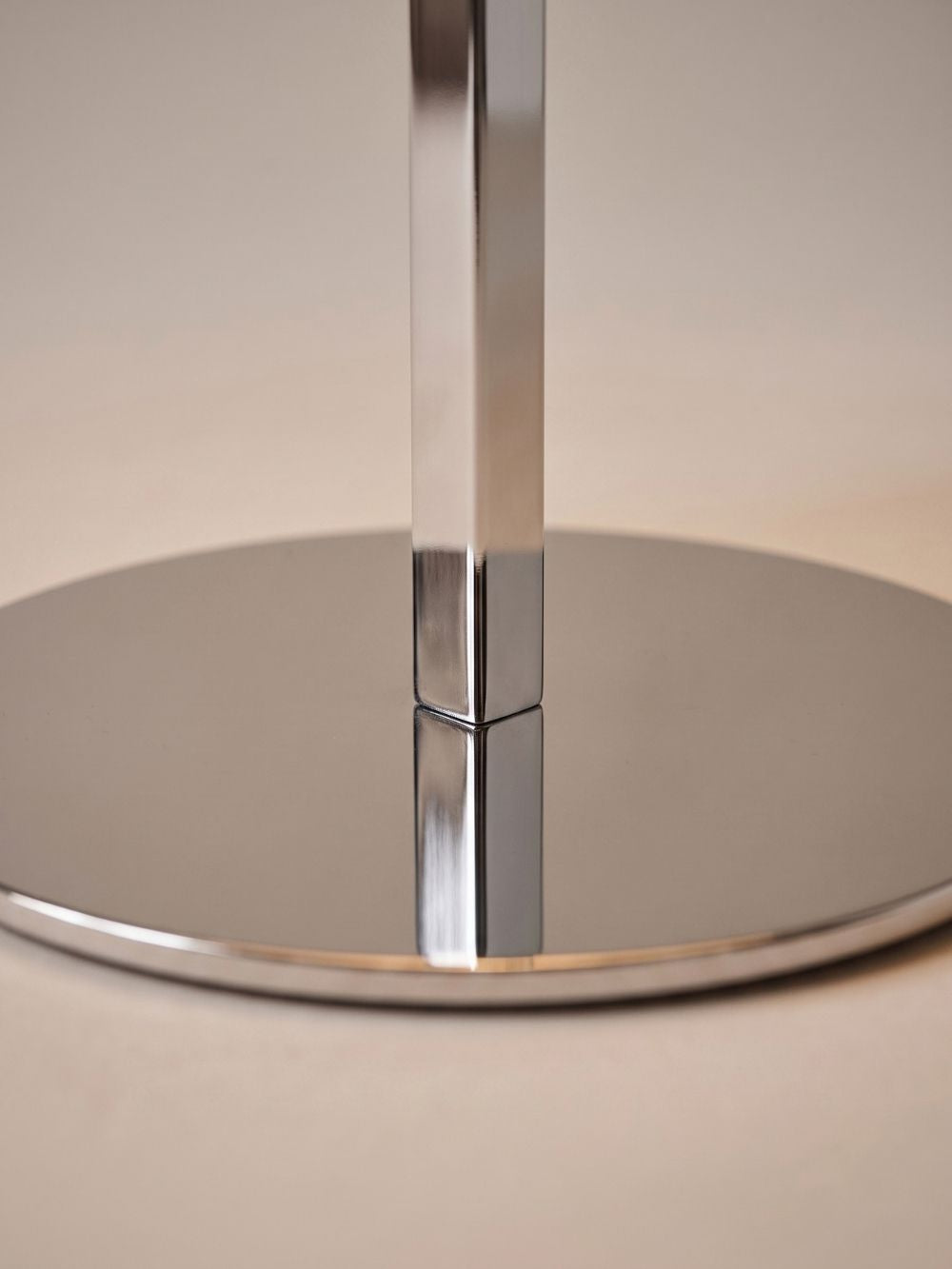 Vela Table Lamp | Chrome & Linen