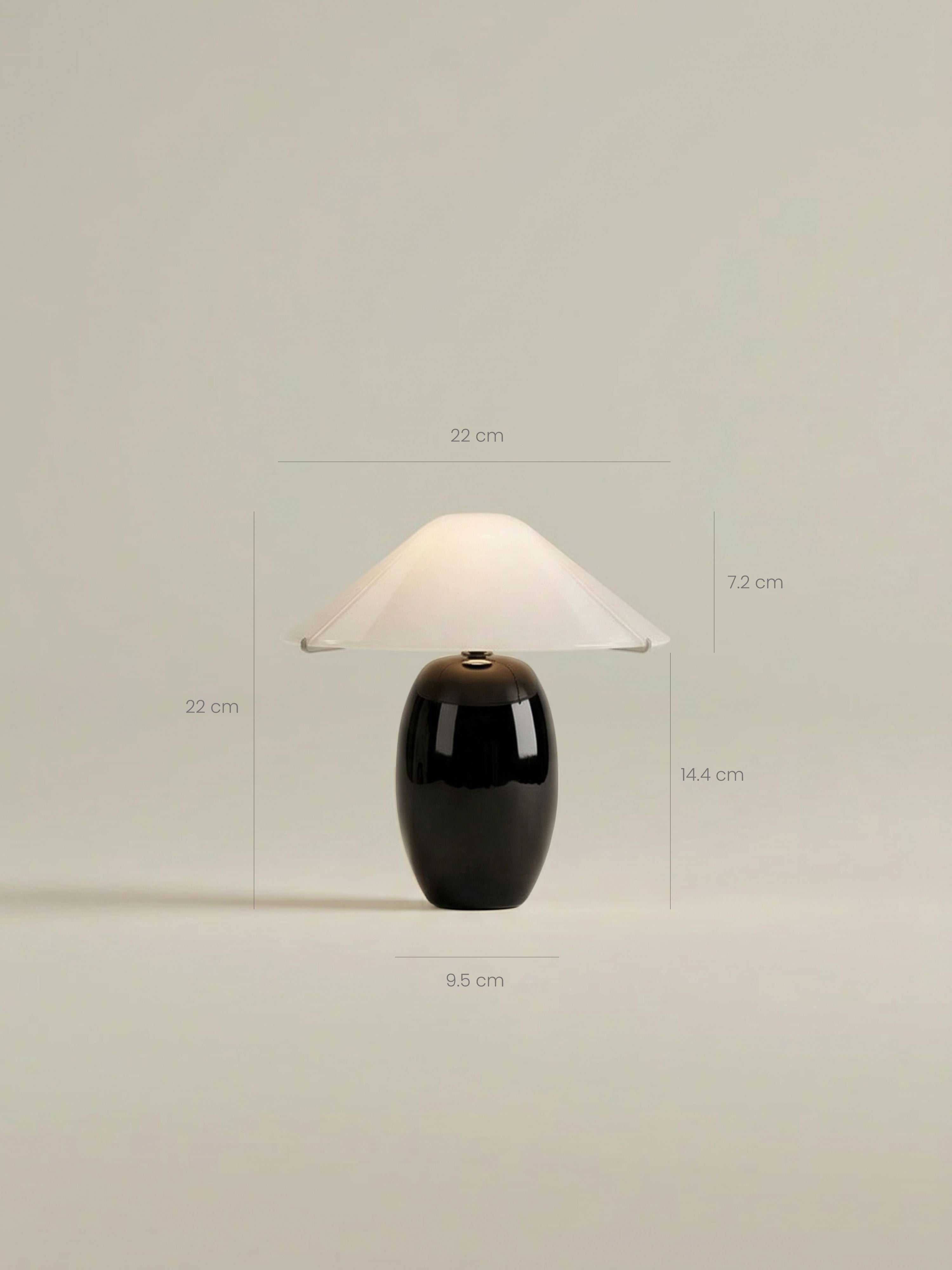 Maríel Tragbare Lampe | Schwarze Keramik