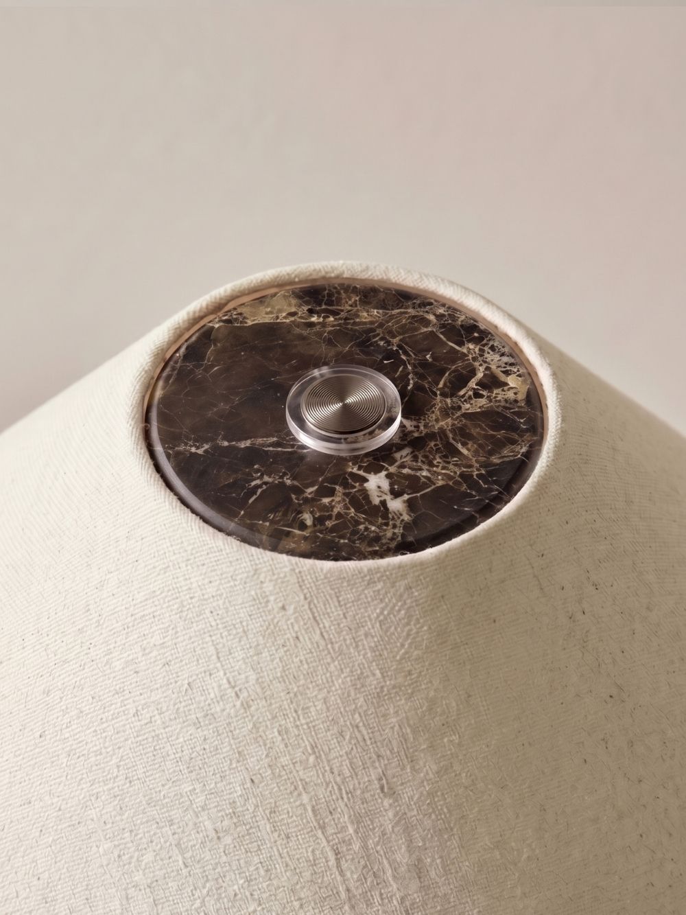 Das Original – Rossa Tragbare Lampe | Calacatta Viola & Leinen