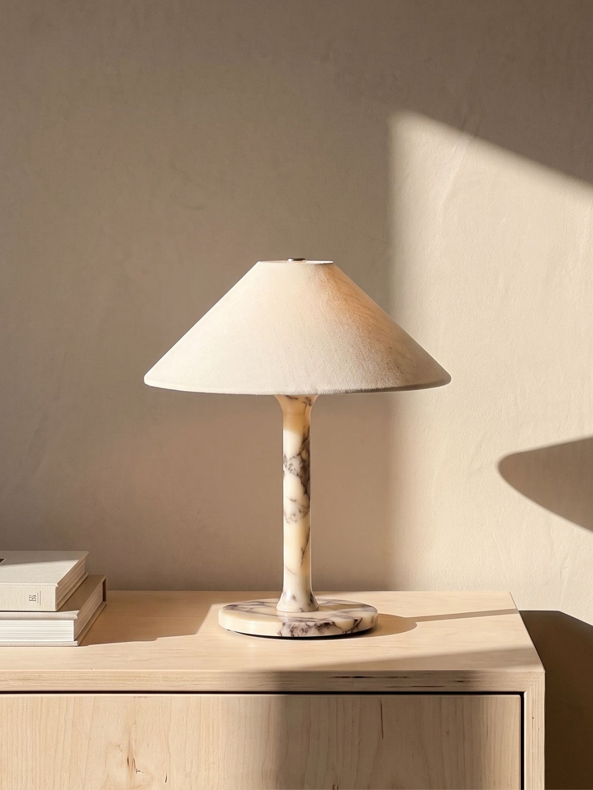 Rossa Tragbare Lampe | Calacatta Viola & Leinen