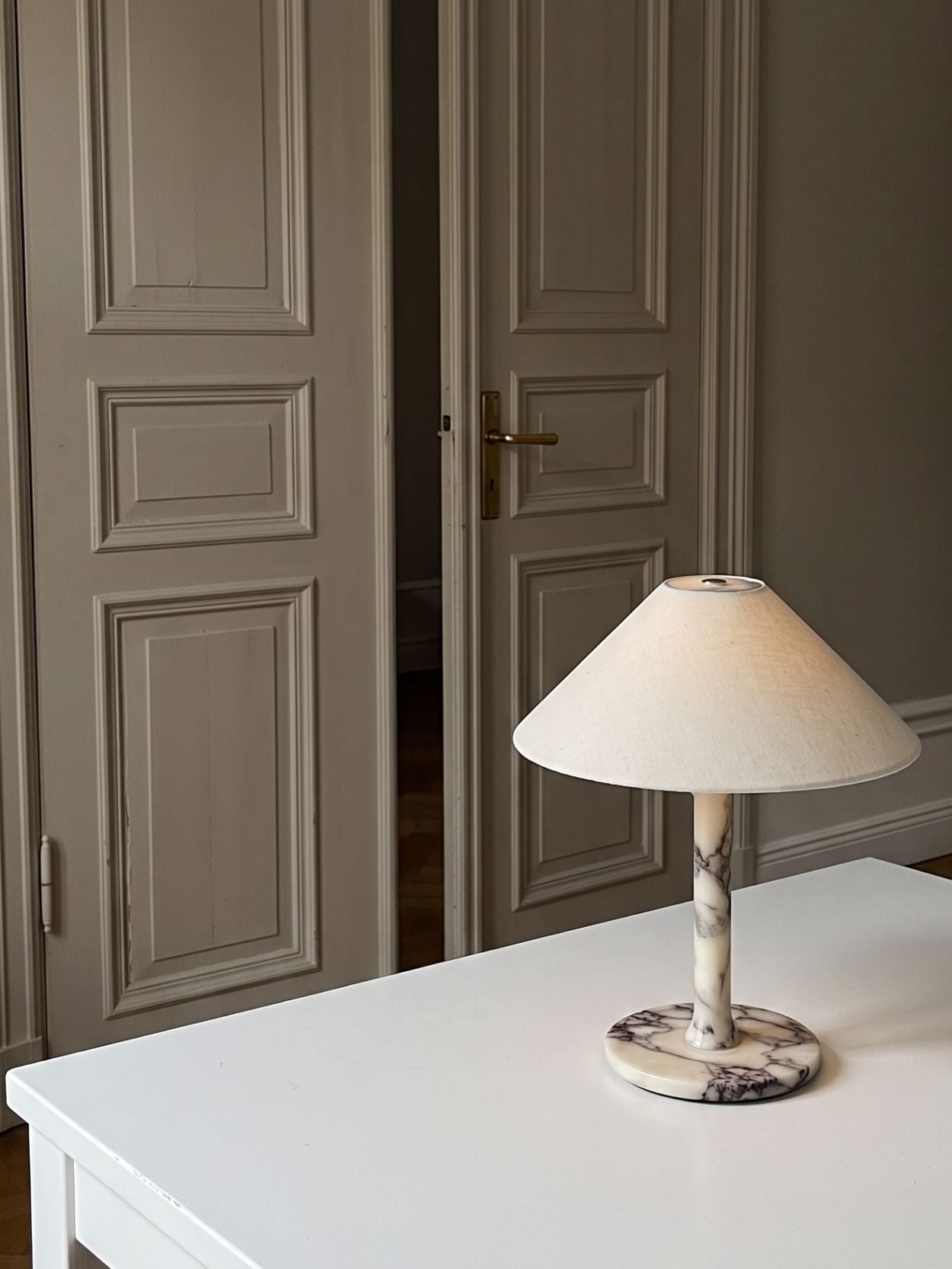 Rossa Tragbare Lampe | Calacatta Viola & Leinen