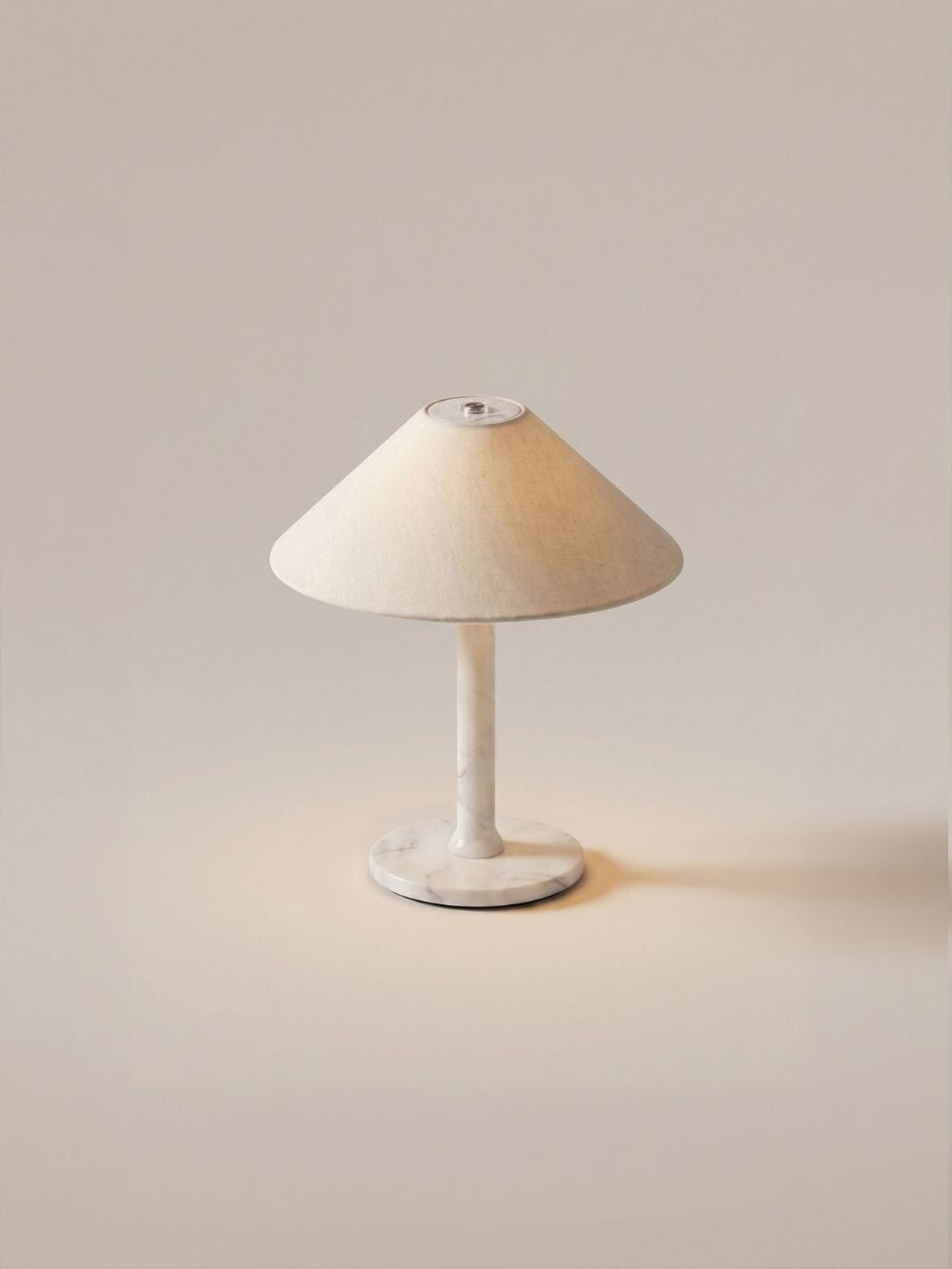 Das Original – Rossa Tragbare Lampe | Calacatta Viola & Leinen